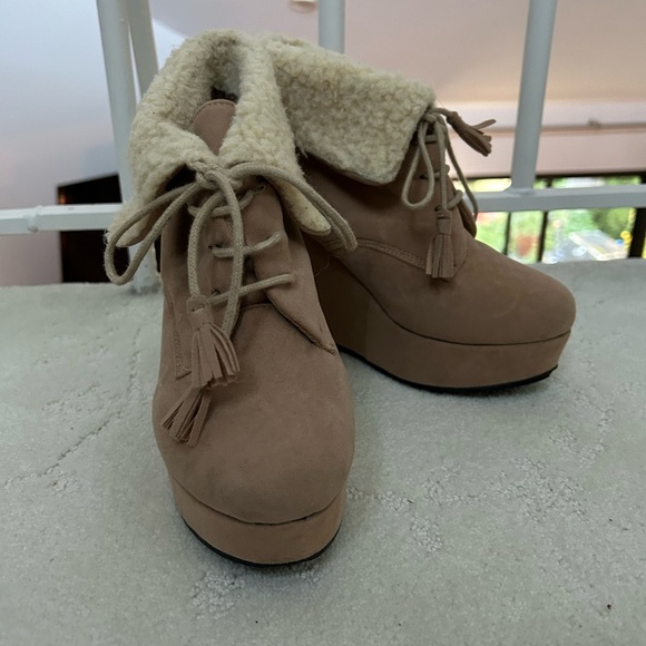 Faux shearling wedges Japan kawaii winter autumn heels size 23 US 6 Jirai boots - Picture 2 of 6